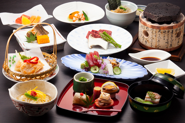 в японской кухне разная посуда