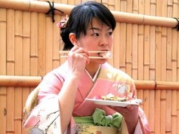 Японский этикет для супа, лапши и самиши